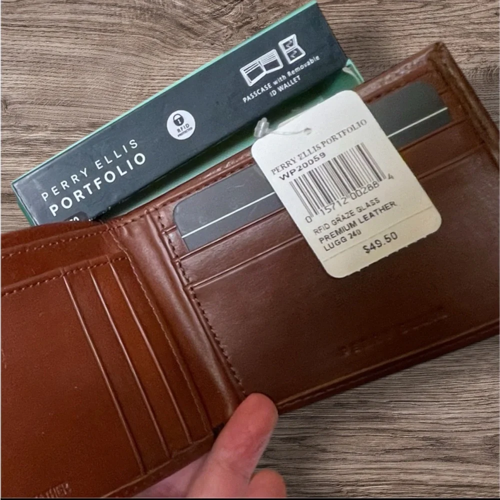 Perry Ellis Portfolio RFID Premium Genuine Glazed Leather Sienna Wallet NWT